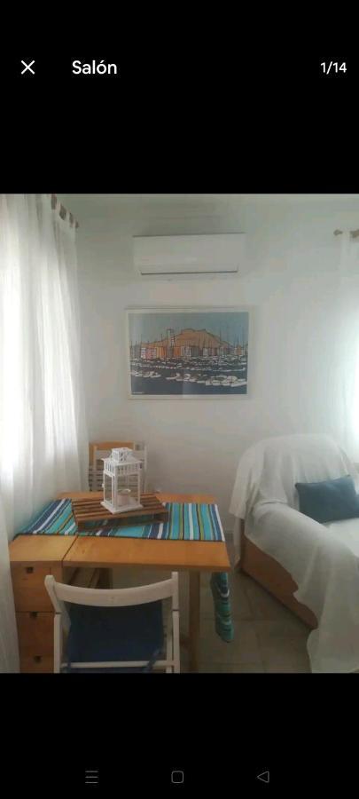 Acogedora Casa Con Piscina Villa ตอร์เรเวียคา ภายนอก รูปภาพ